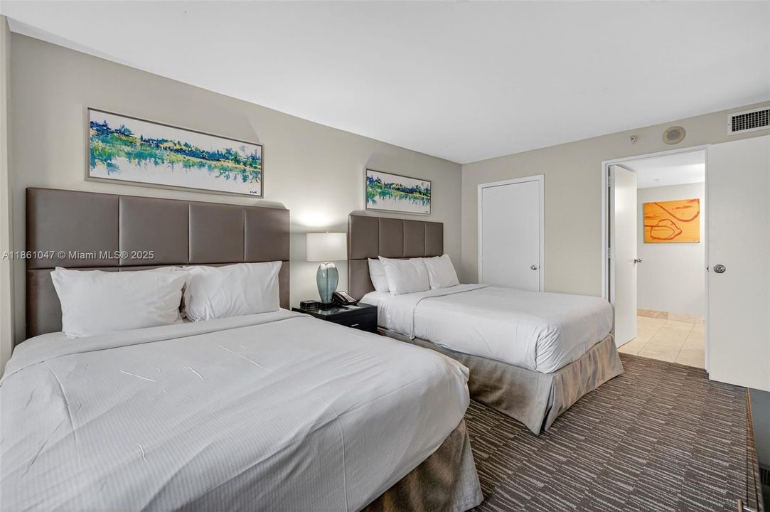 For Sale: $135,000 (1 beds, 1 baths, 591 Square Feet)