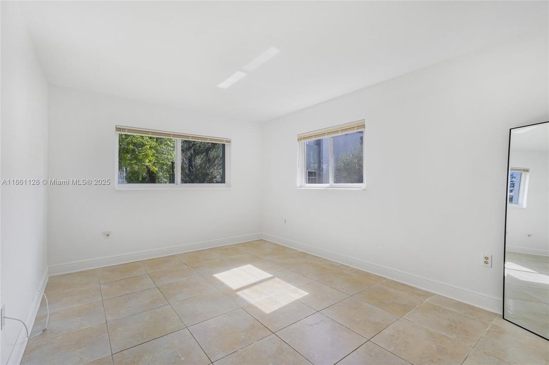 Vendido Recientemente: $250,000 (1 camas, 1 baños, 670 Pies cuadrados)