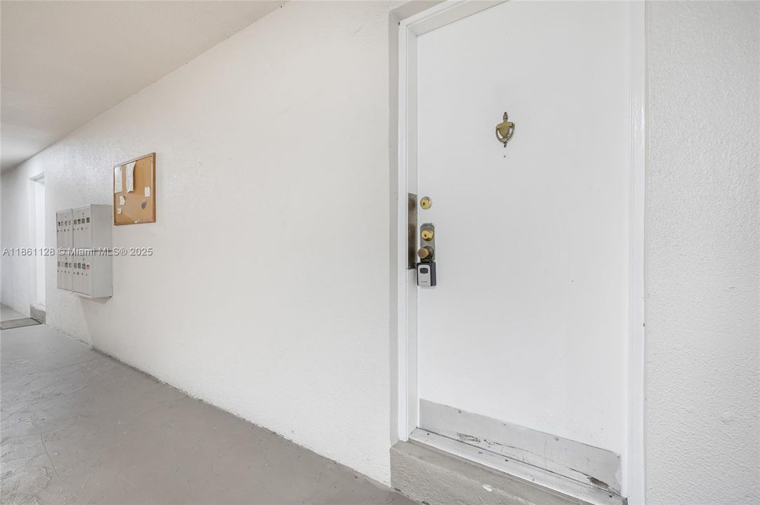 Vendido Recientemente: $250,000 (1 camas, 1 baños, 670 Pies cuadrados)