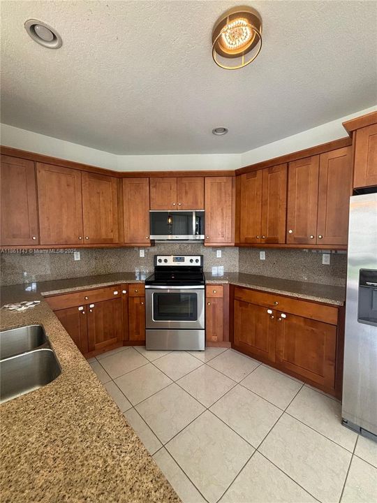 Active With Contract: $4,999 (4 beds, 3 baths, 3010 Square Feet)