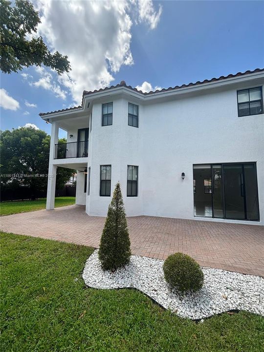 Active With Contract: $4,999 (4 beds, 3 baths, 3010 Square Feet)