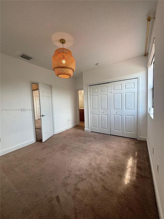 Active With Contract: $4,999 (4 beds, 3 baths, 3010 Square Feet)