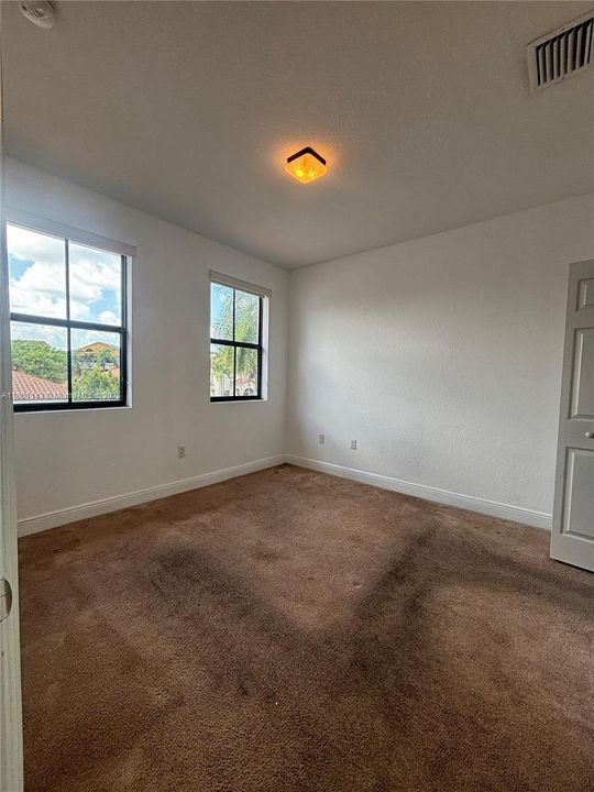 Active With Contract: $4,999 (4 beds, 3 baths, 3010 Square Feet)