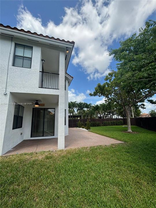 Active With Contract: $4,999 (4 beds, 3 baths, 3010 Square Feet)