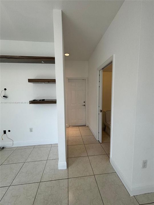 Active With Contract: $4,999 (4 beds, 3 baths, 3010 Square Feet)