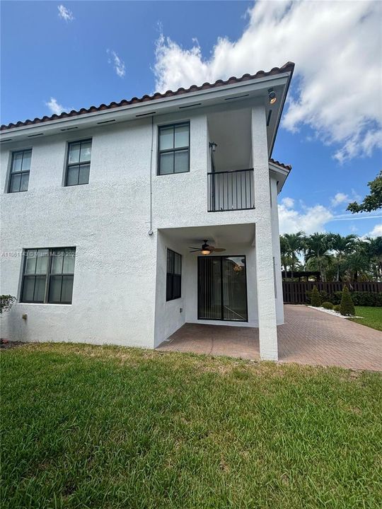 Active With Contract: $4,999 (4 beds, 3 baths, 3010 Square Feet)