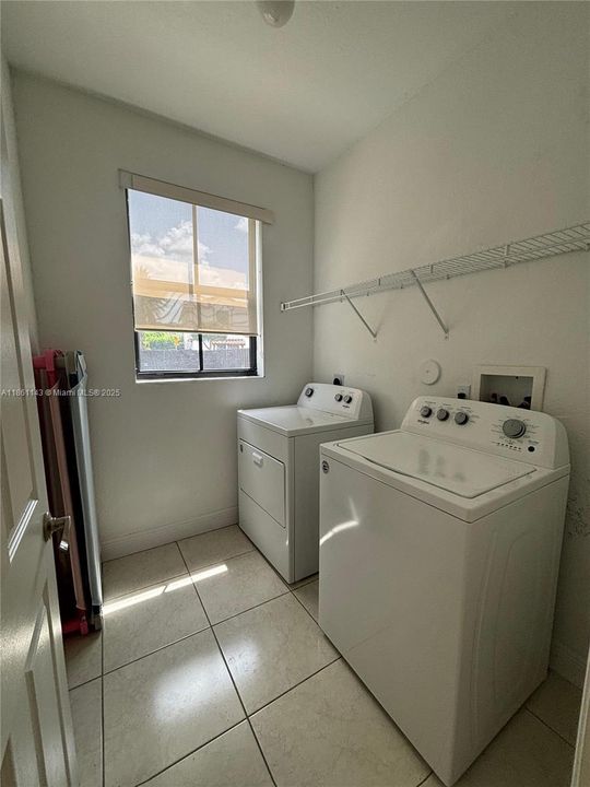 Active With Contract: $4,999 (4 beds, 3 baths, 3010 Square Feet)