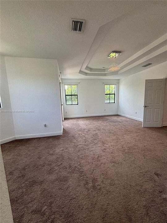 Active With Contract: $4,999 (4 beds, 3 baths, 3010 Square Feet)