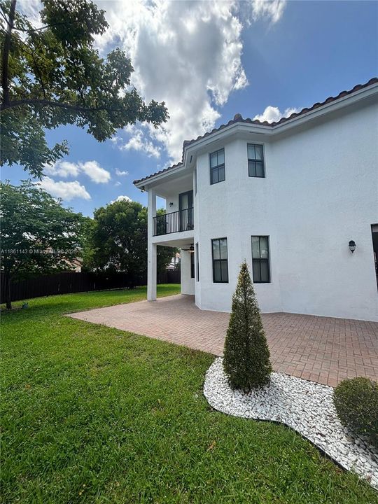 Active With Contract: $4,999 (4 beds, 3 baths, 3010 Square Feet)