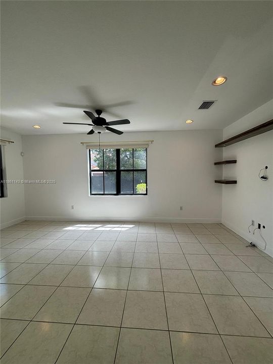 Active With Contract: $4,999 (4 beds, 3 baths, 3010 Square Feet)