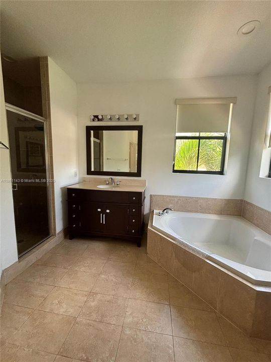 Active With Contract: $4,999 (4 beds, 3 baths, 3010 Square Feet)