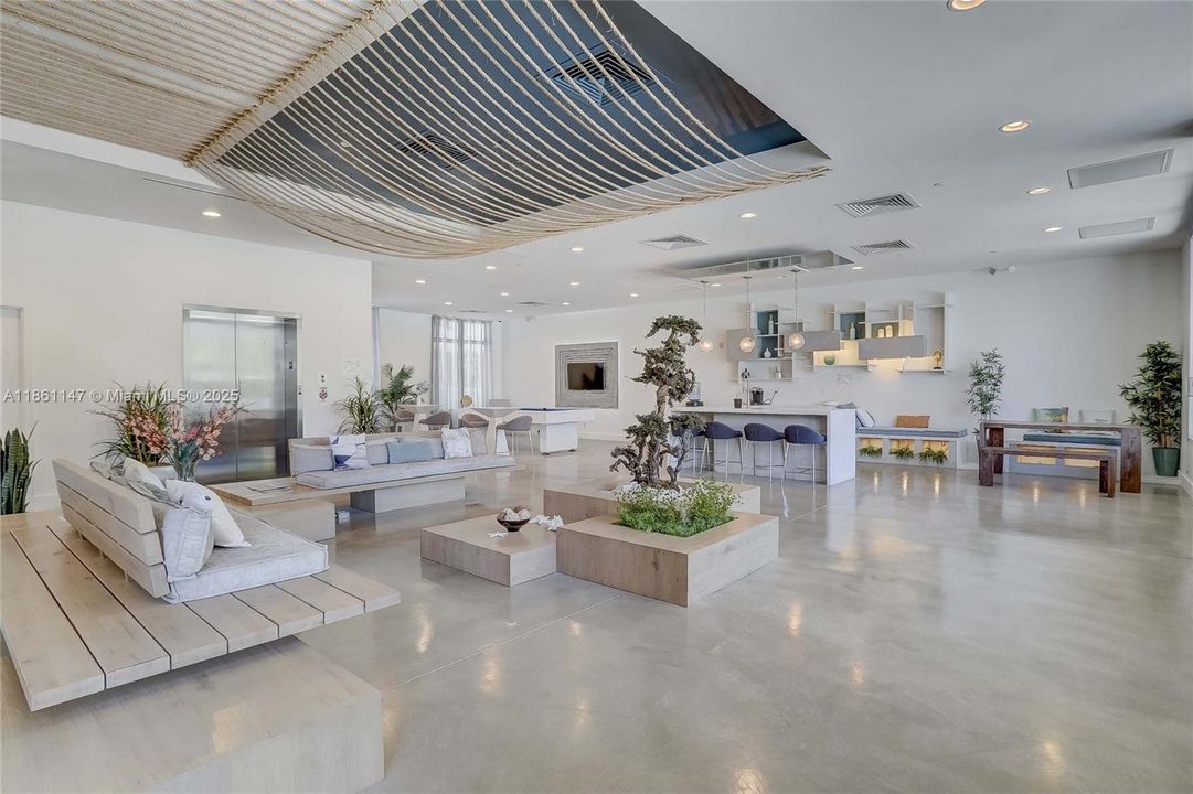 For Rent: $5,250 (3 beds, 2 baths, 2700 Square Feet)