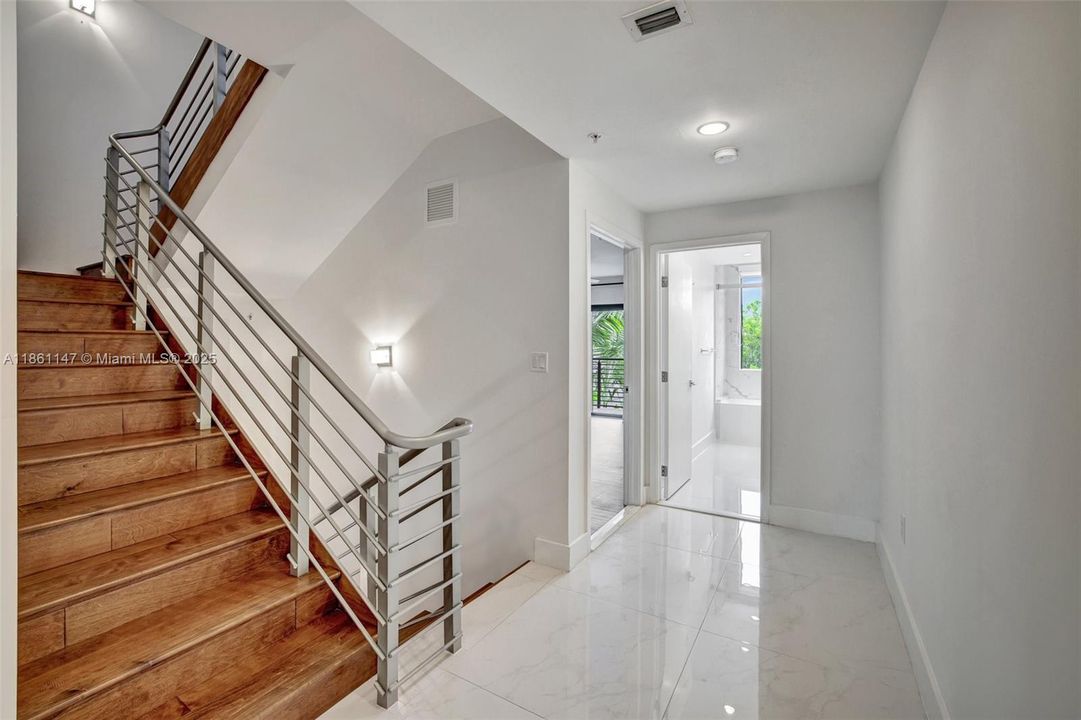 For Rent: $5,250 (3 beds, 2 baths, 2700 Square Feet)