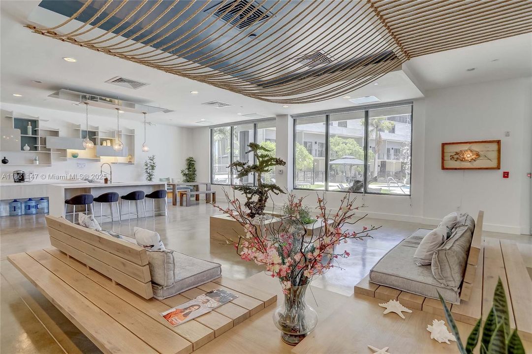 For Rent: $5,250 (3 beds, 2 baths, 2700 Square Feet)