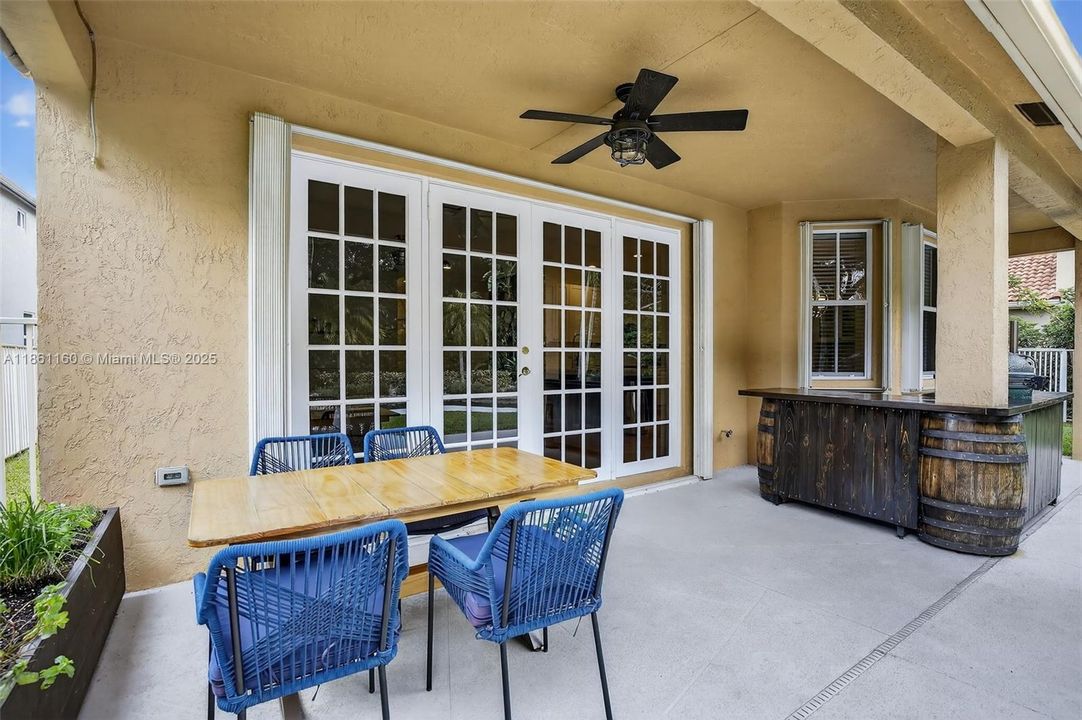 Active With Contract: $1,125,000 (4 beds, 2 baths, 3057 Square Feet)