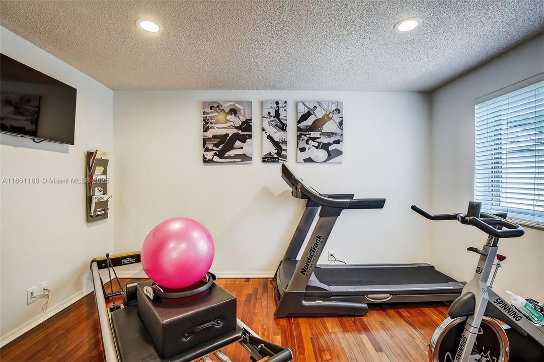 Active With Contract: $1,125,000 (4 beds, 2 baths, 3057 Square Feet)