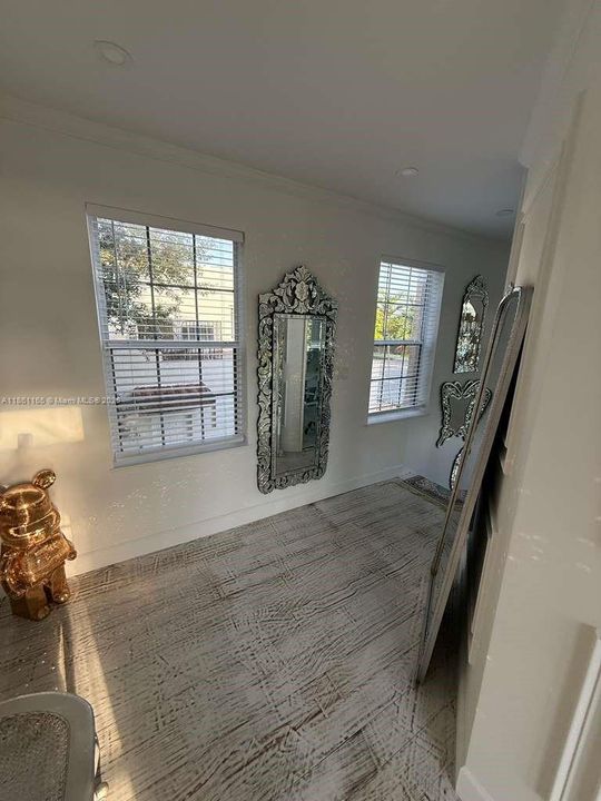 For Sale: $1,250,000 (3 beds, 2 baths, 1808 Square Feet)