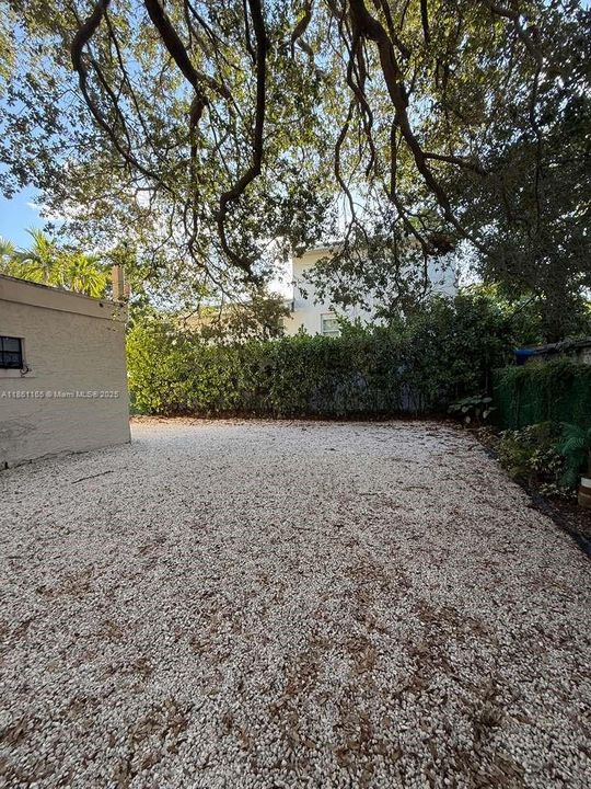 For Sale: $1,250,000 (3 beds, 2 baths, 1808 Square Feet)