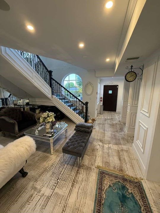 For Sale: $1,250,000 (3 beds, 2 baths, 1808 Square Feet)