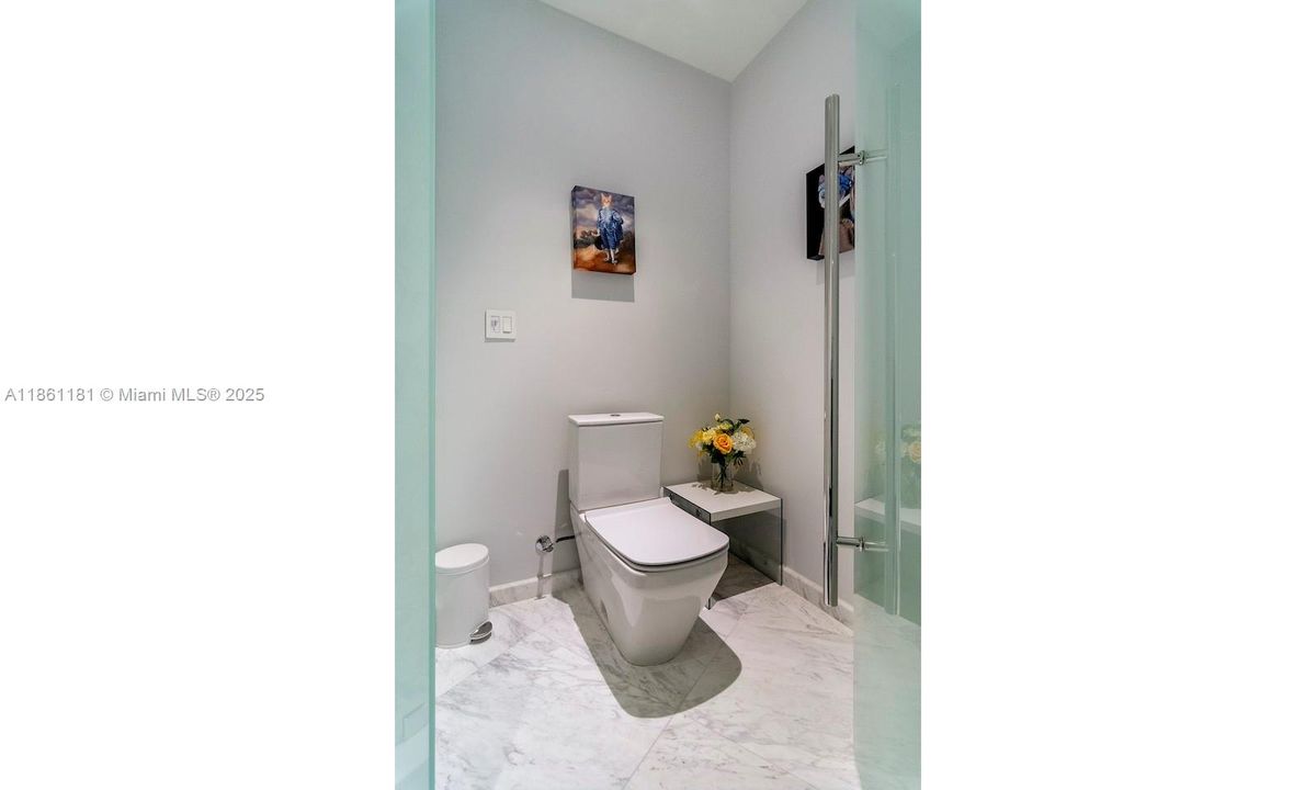 En Venta: $4,375,000 (4 camas, 4 baños, 3214 Pies cuadrados)