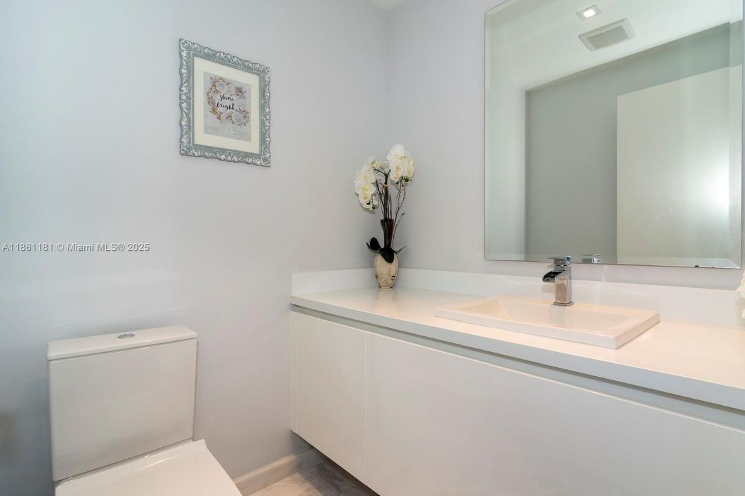 En Venta: $4,375,000 (4 camas, 4 baños, 3214 Pies cuadrados)