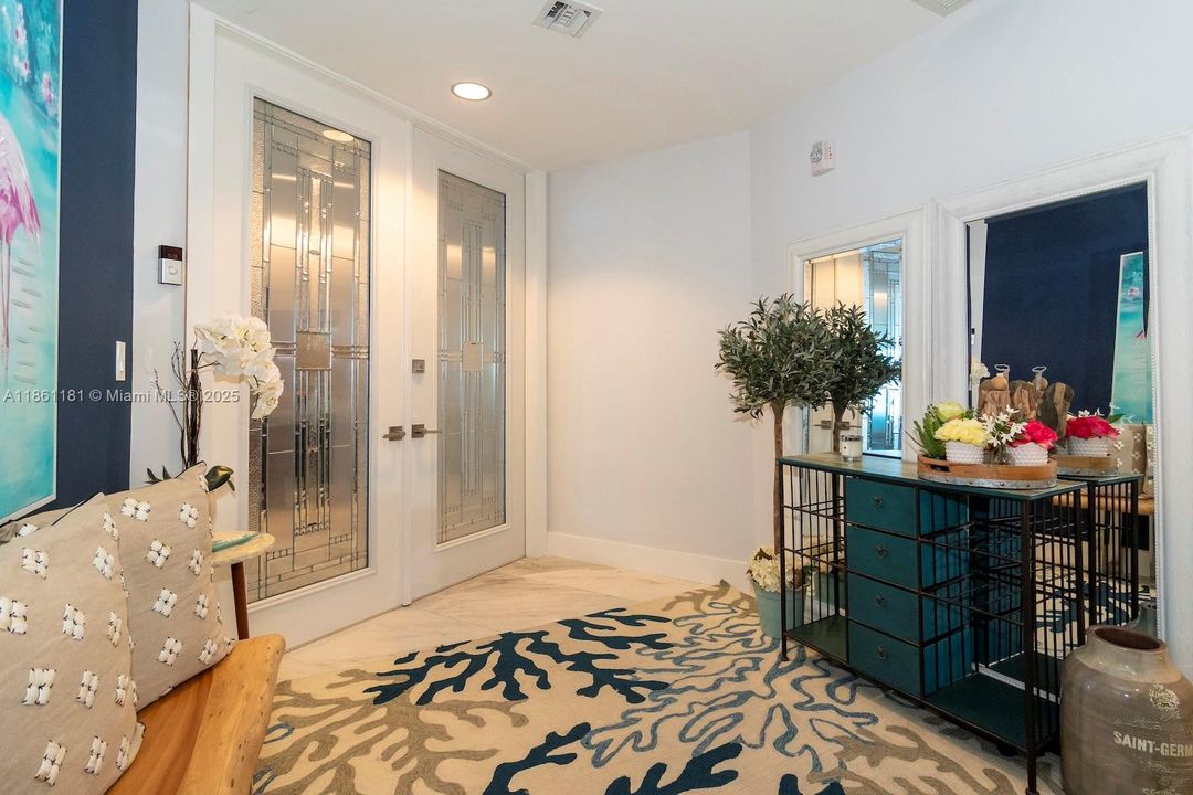 En Venta: $4,375,000 (4 camas, 4 baños, 3214 Pies cuadrados)