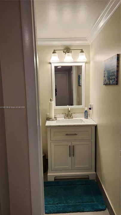 待售: $150,900 (1 贝兹, 1 浴室, 932 平方英尺)