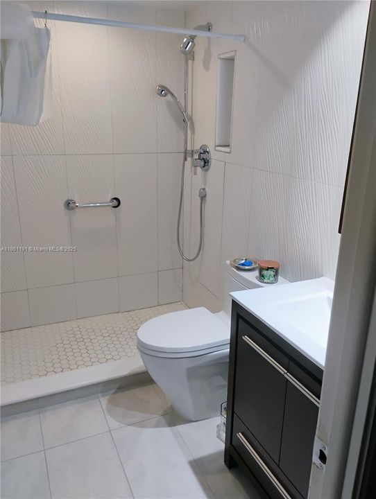 На продажу: $525,000 (2 спален, 2 ванн, 1798 Квадратных фут)