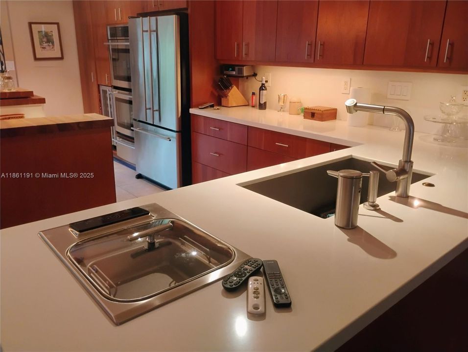 На продажу: $525,000 (2 спален, 2 ванн, 1798 Квадратных фут)