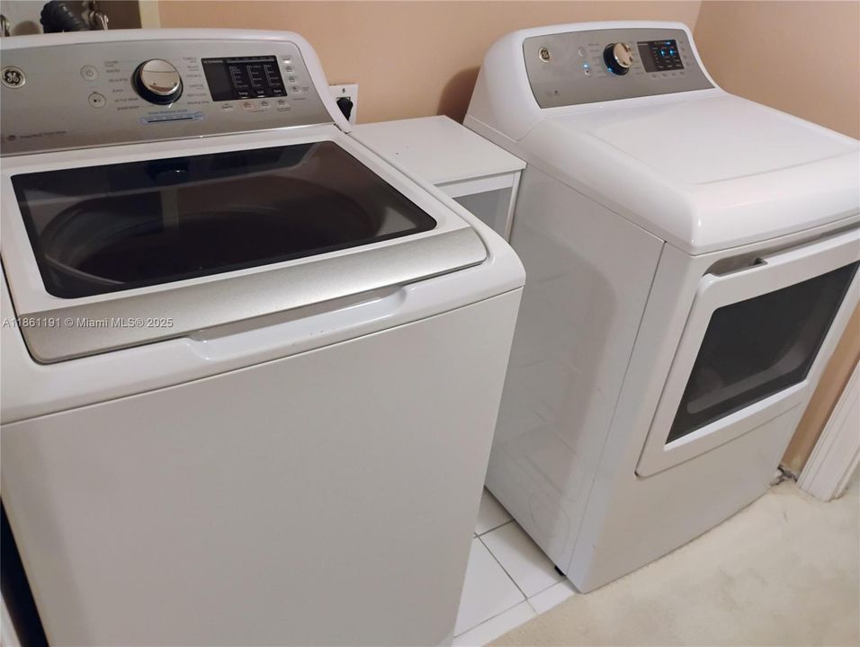 На продажу: $525,000 (2 спален, 2 ванн, 1798 Квадратных фут)