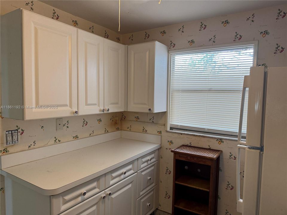 待售: $55,000 (1 贝兹, 1 浴室, 720 平方英尺)