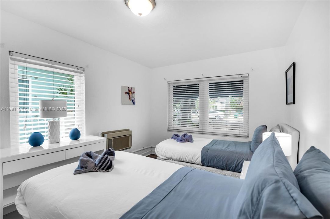 For Sale: $1,950,000 (7 beds, 4 baths, 3442 Square Feet)