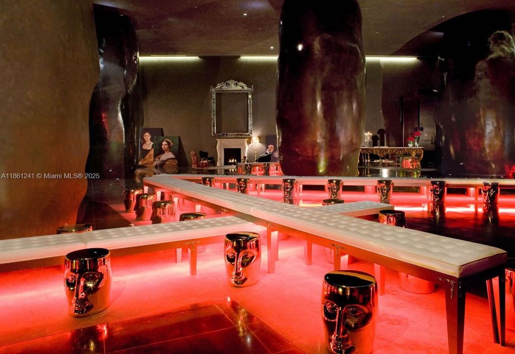 待售: $16,990,000 (5 贝兹, 5 浴室, 4770 平方英尺)