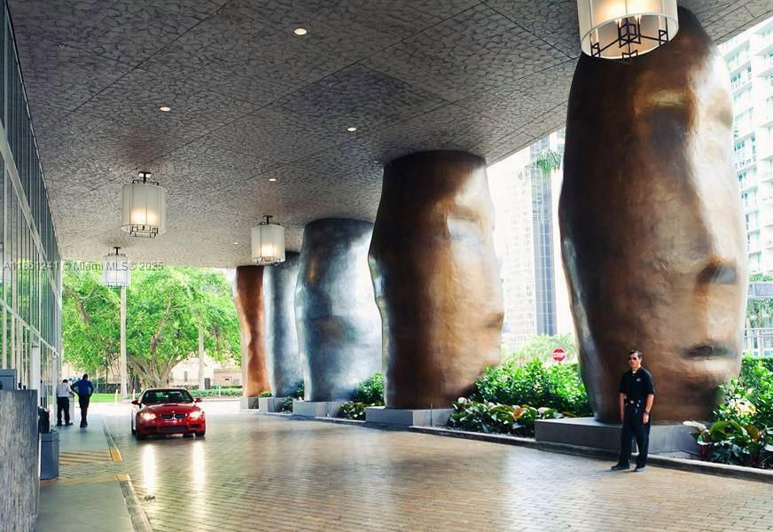 待售: $16,990,000 (5 贝兹, 5 浴室, 4770 平方英尺)