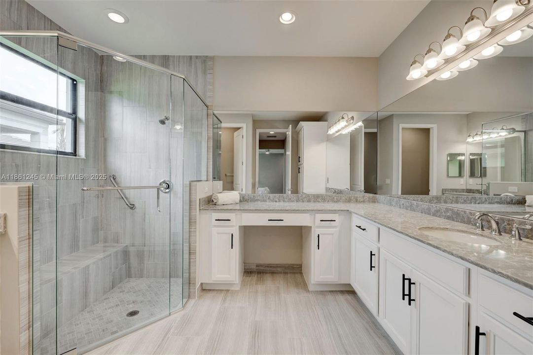 Recently Rented: $3,850 (3 beds, 2 baths, 2064 Square Feet)