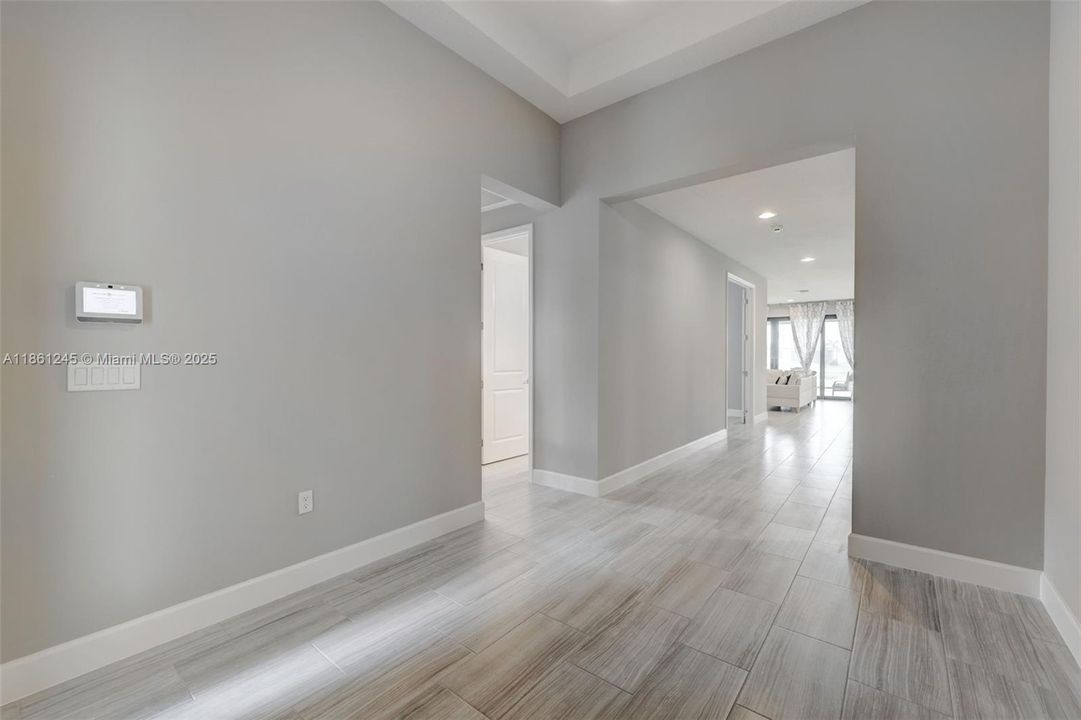 Recently Rented: $3,850 (3 beds, 2 baths, 2064 Square Feet)