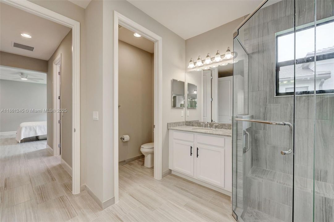 Recently Rented: $3,850 (3 beds, 2 baths, 2064 Square Feet)