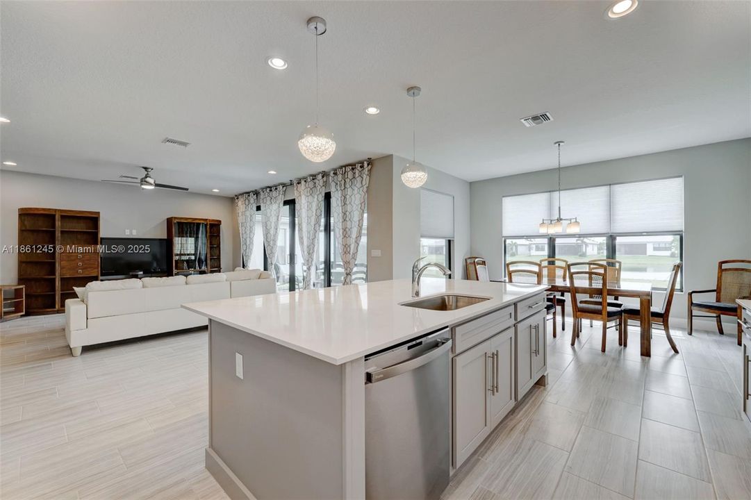 Recently Rented: $3,850 (3 beds, 2 baths, 2064 Square Feet)