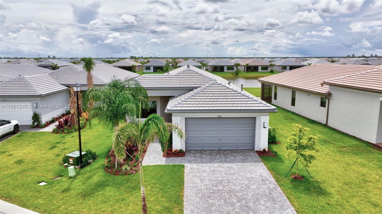 Recently Rented: $3,850 (3 beds, 2 baths, 2064 Square Feet)