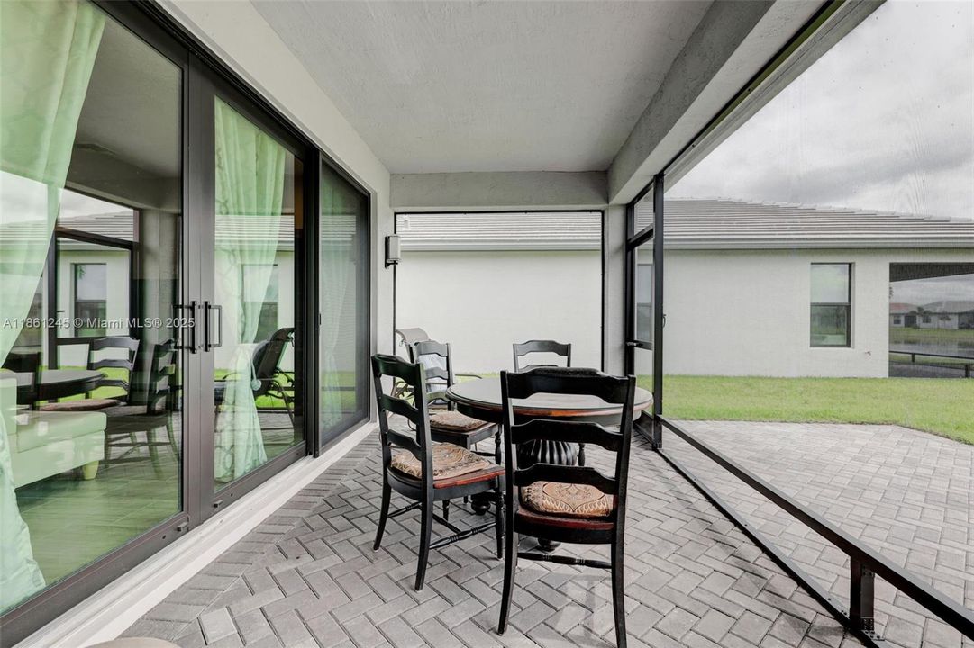 Recently Rented: $3,850 (3 beds, 2 baths, 2064 Square Feet)