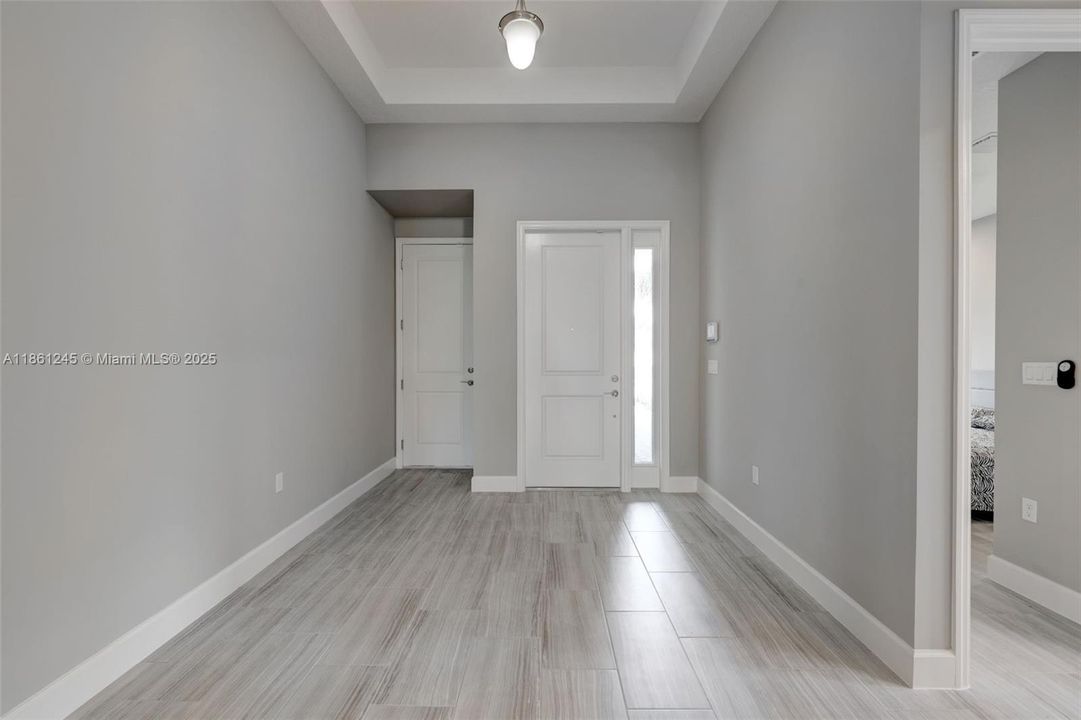 Recently Rented: $3,850 (3 beds, 2 baths, 2064 Square Feet)