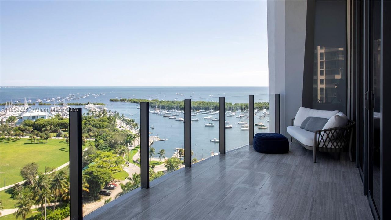 Recientemente alquilado: $45,000 (3 camas, 3 baños, 2546 Pies cuadrados)