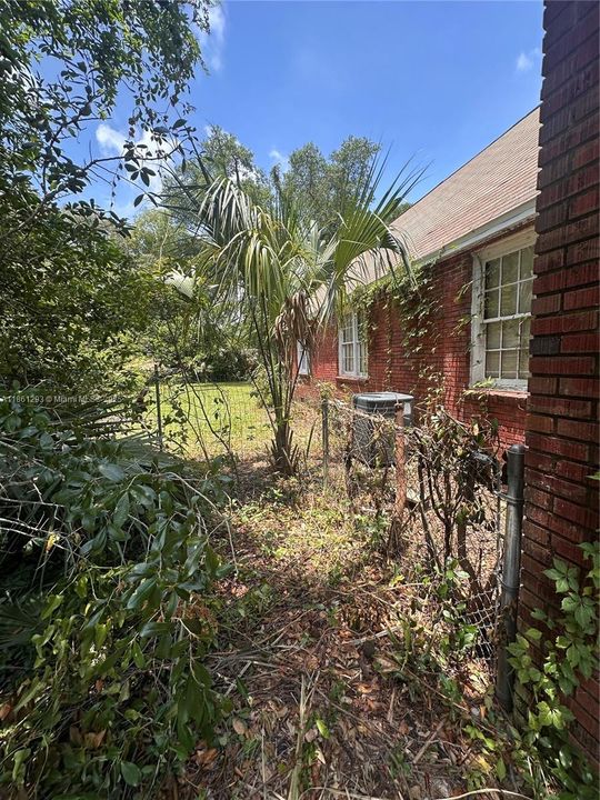 Vendido Recientemente: $70,000 (3 camas, 1 baños, 0 Pies cuadrados)