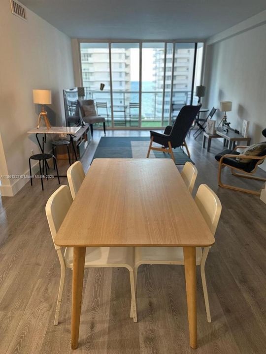 На продажу: $500,000 (2 спален, 2 ванн, 1190 Квадратных фут)