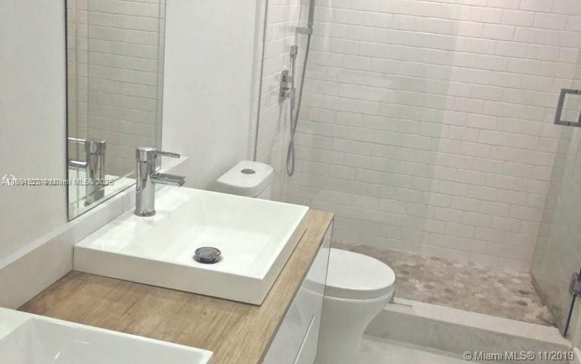 На продажу: $500,000 (2 спален, 2 ванн, 1190 Квадратных фут)