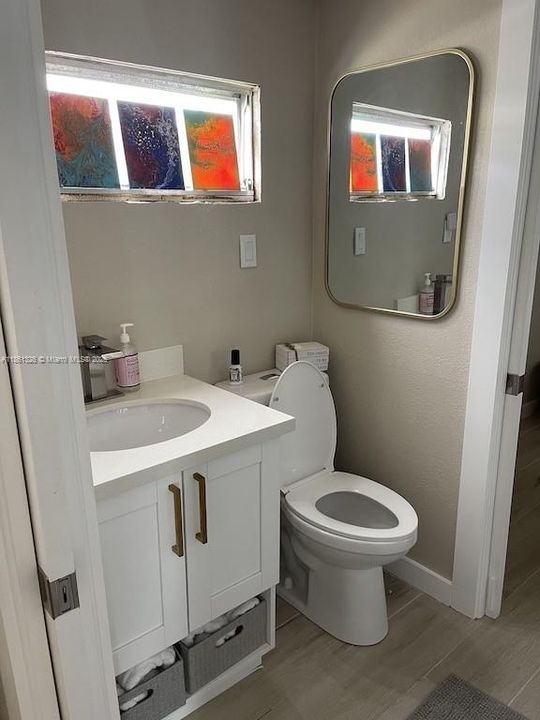 待售: $770,000 (2 贝兹, 2 浴室, 1068 平方英尺)