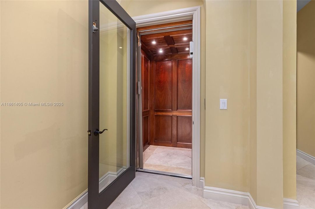 For Sale: $4,850,000 (4 beds, 3 baths, 5628 Square Feet)