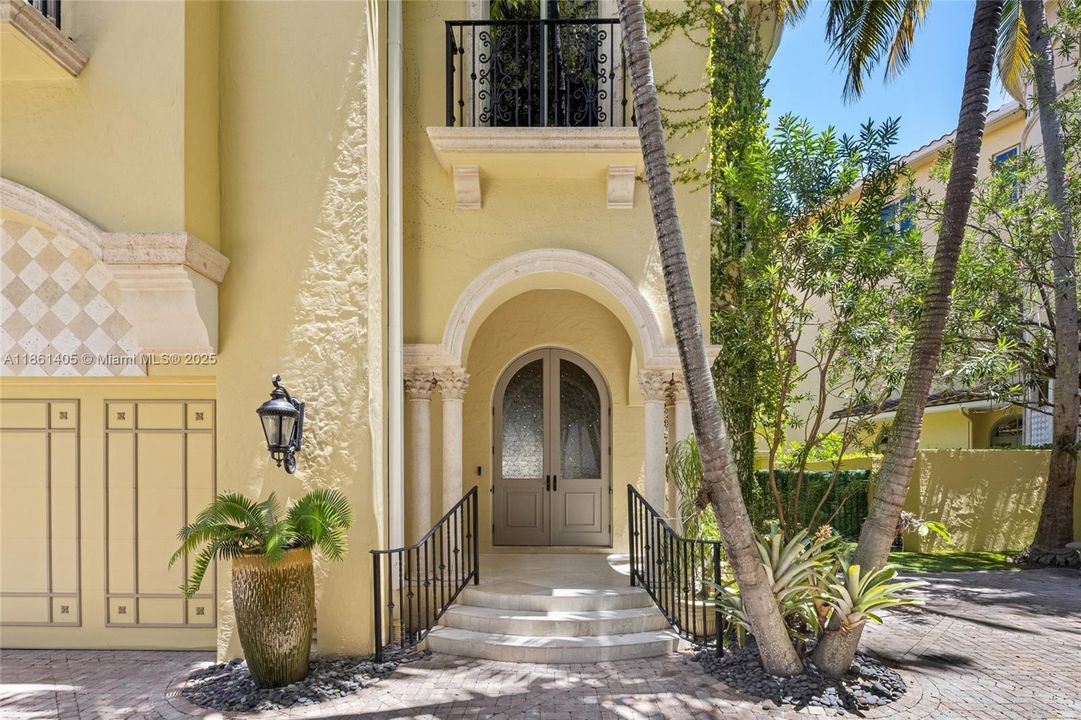 For Sale: $4,850,000 (4 beds, 3 baths, 5628 Square Feet)