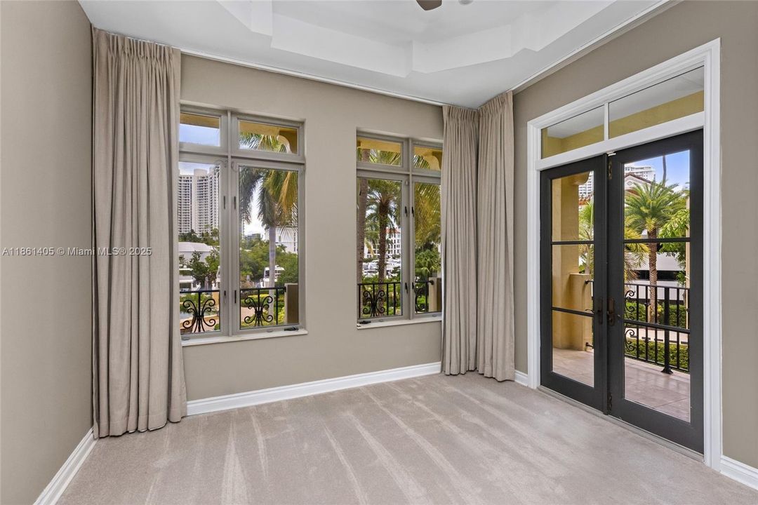 For Sale: $4,850,000 (4 beds, 3 baths, 5628 Square Feet)