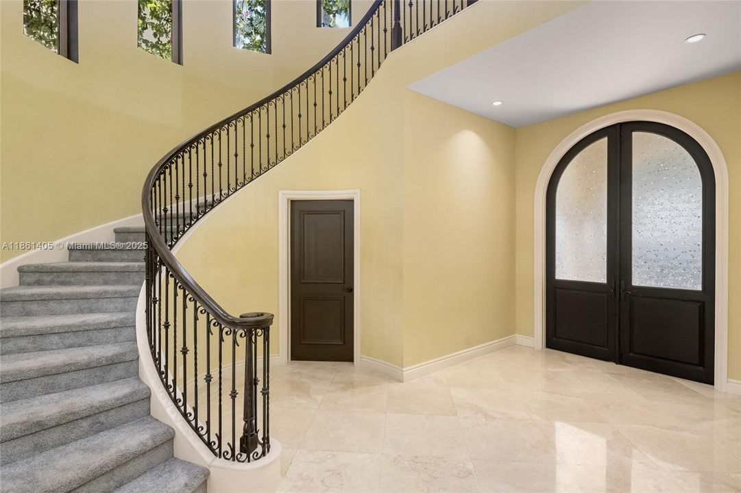 For Sale: $4,850,000 (4 beds, 3 baths, 5628 Square Feet)